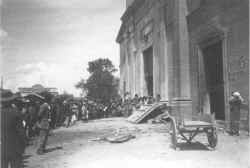 chiesa_incendiata1914.jpg (157880 byte)