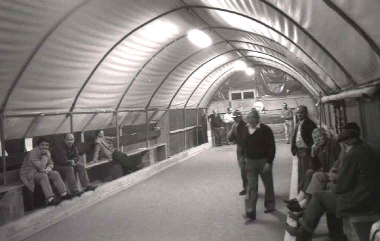 macondo io e gennari gioco bocce.jpg (56313 byte)