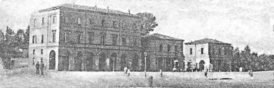 piazza_1901_vecchia.jpg (151579 byte)